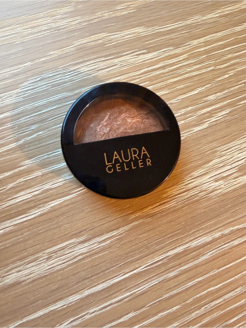 Laura Geller Baked Bronzer & Highlighter - Shimmering Copper - Picture 3 of 4